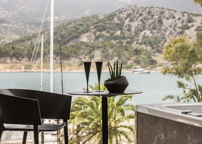 Canale & Отель Аргостолион