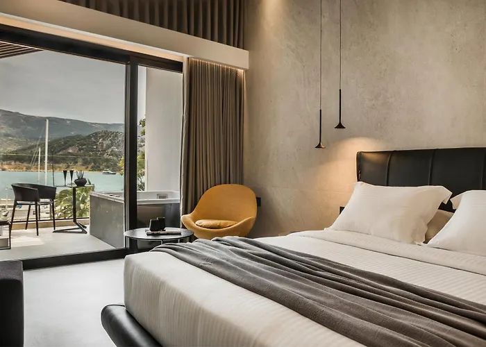 Canale & Отель Аргостолион